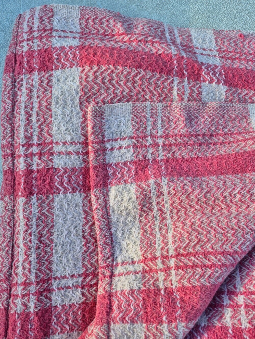 Pink And Cream Plaid Vintage Wool Blanket Full Size - Picture 5 of 6